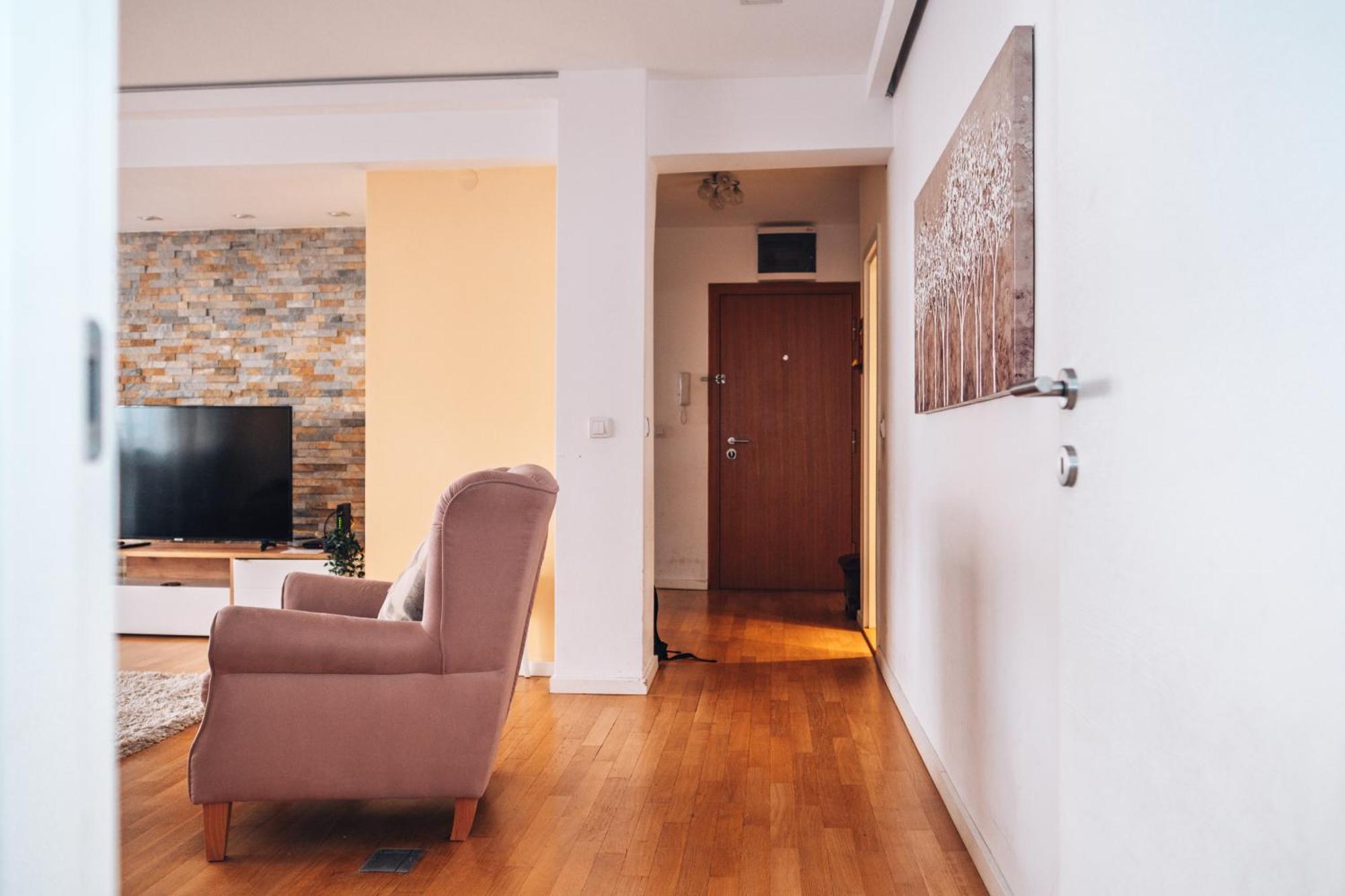 Crown Central Three Bedroom Apartment ベオグラード エクステリア 写真